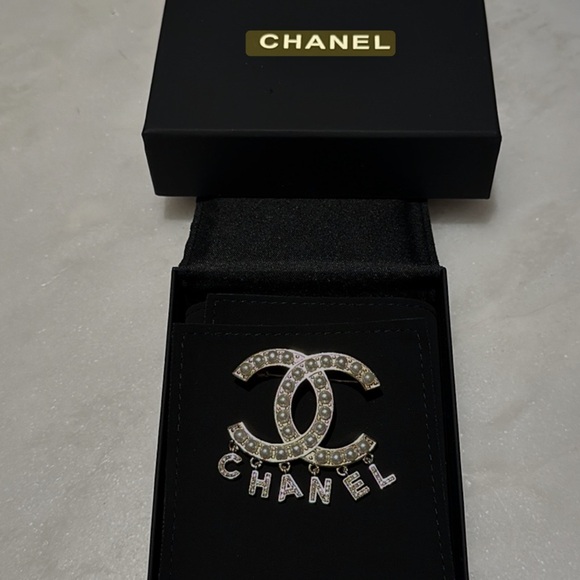 Chanel Silver Brooch with Crystal Accents - Picture 1 of 4